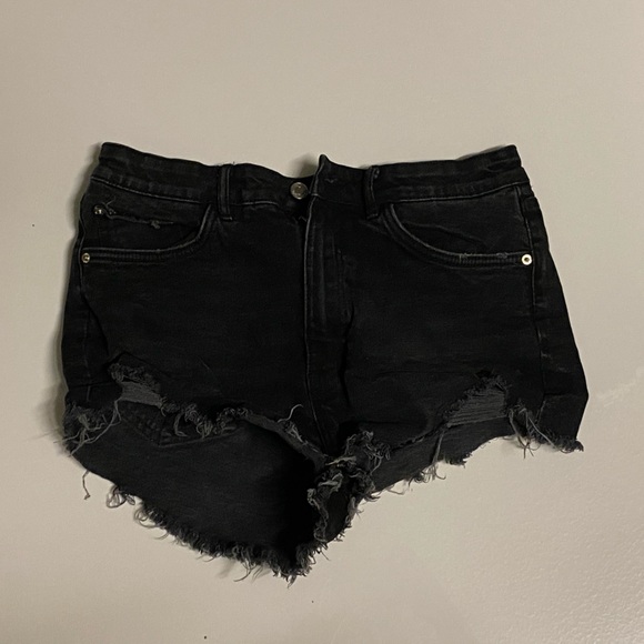 Zara Pants - ZARA Black Jean Shorts